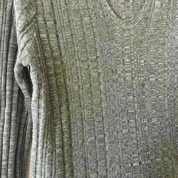 APT. 9 Gray Acrylic Sweater Ribbed Women’s Size Medium - Picture 2 of 7